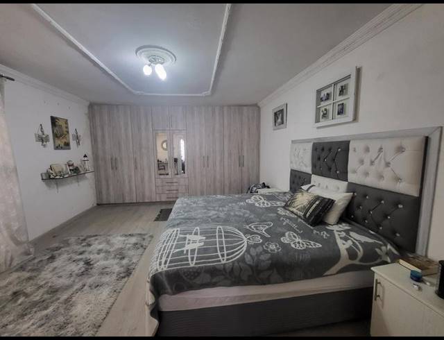 3 BEDROOM HOUSE FOR SALE IN REDCLIFFE